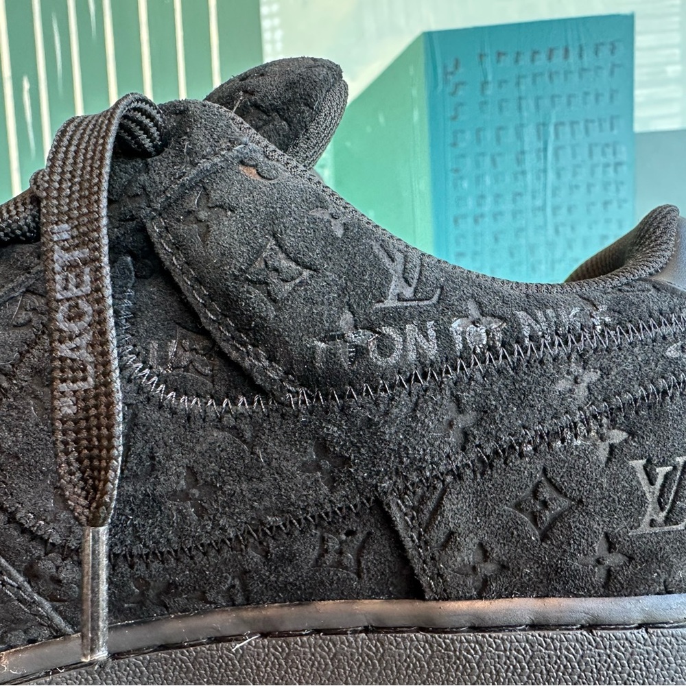 Louis Vuitton x Nike Air Force 1 Black 8.5 - Picture 16 of 16